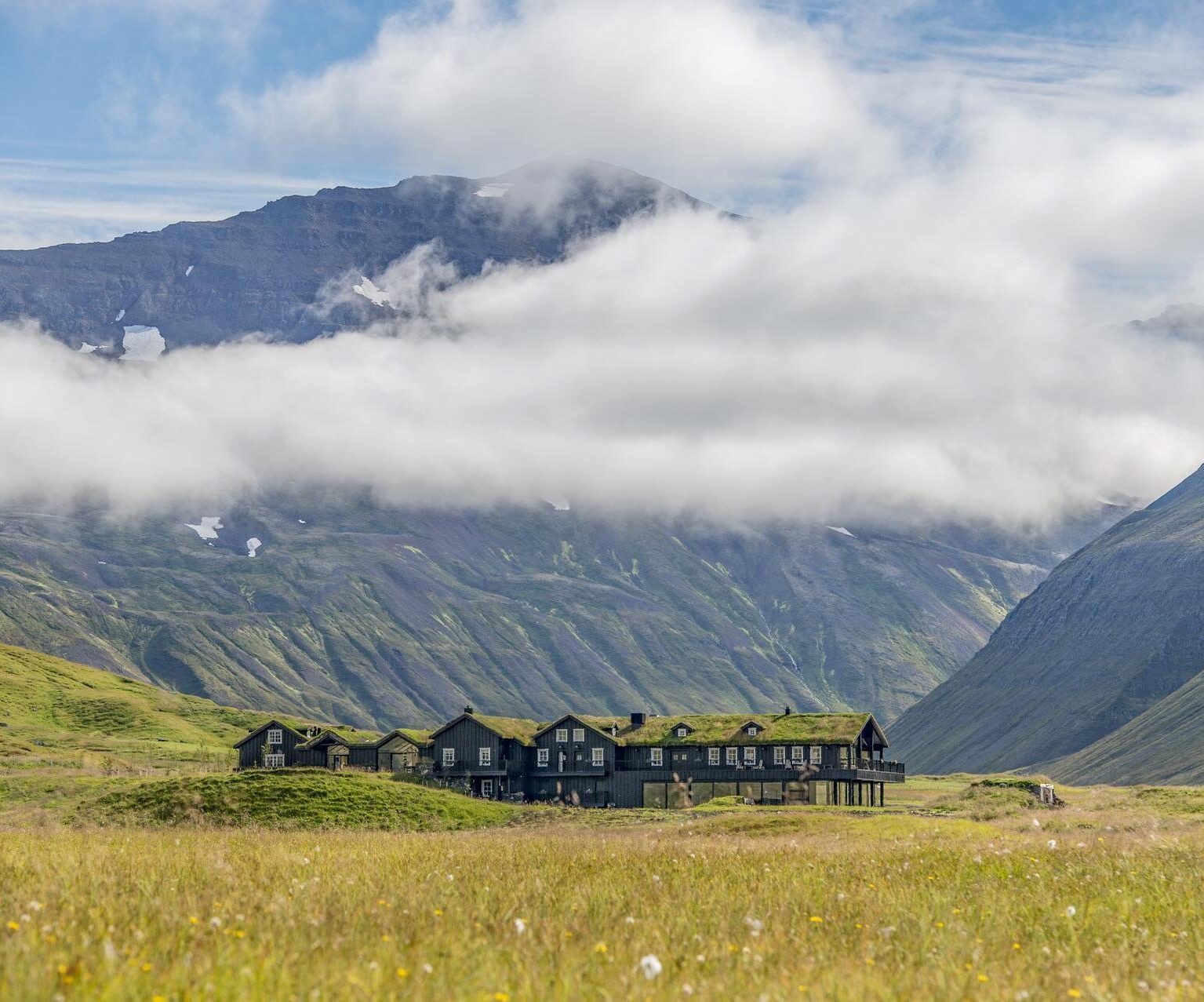 unique-hotels-iceland-deplar-farm