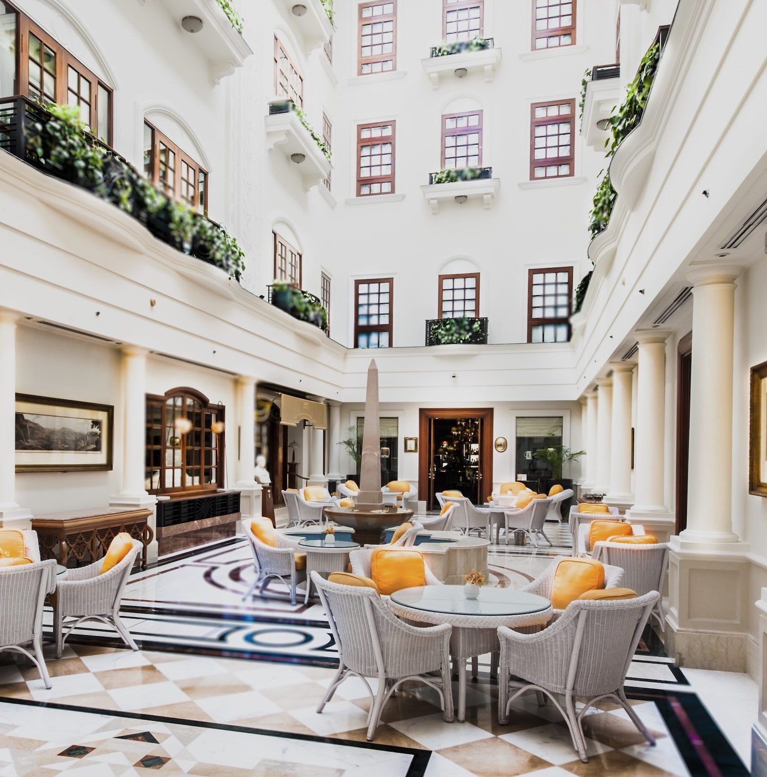 luxury-hotels-new-delhi-india