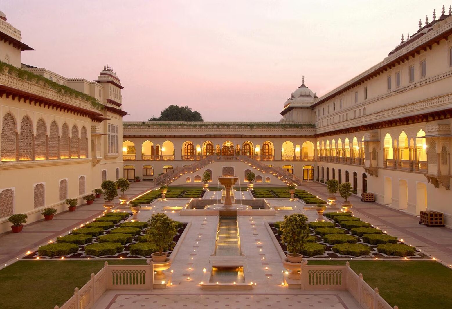 luxury-hotels-jaipur-rampagh-palace