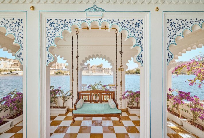 luxury-juorneys-rajasthan-india-taj-lake-palace
