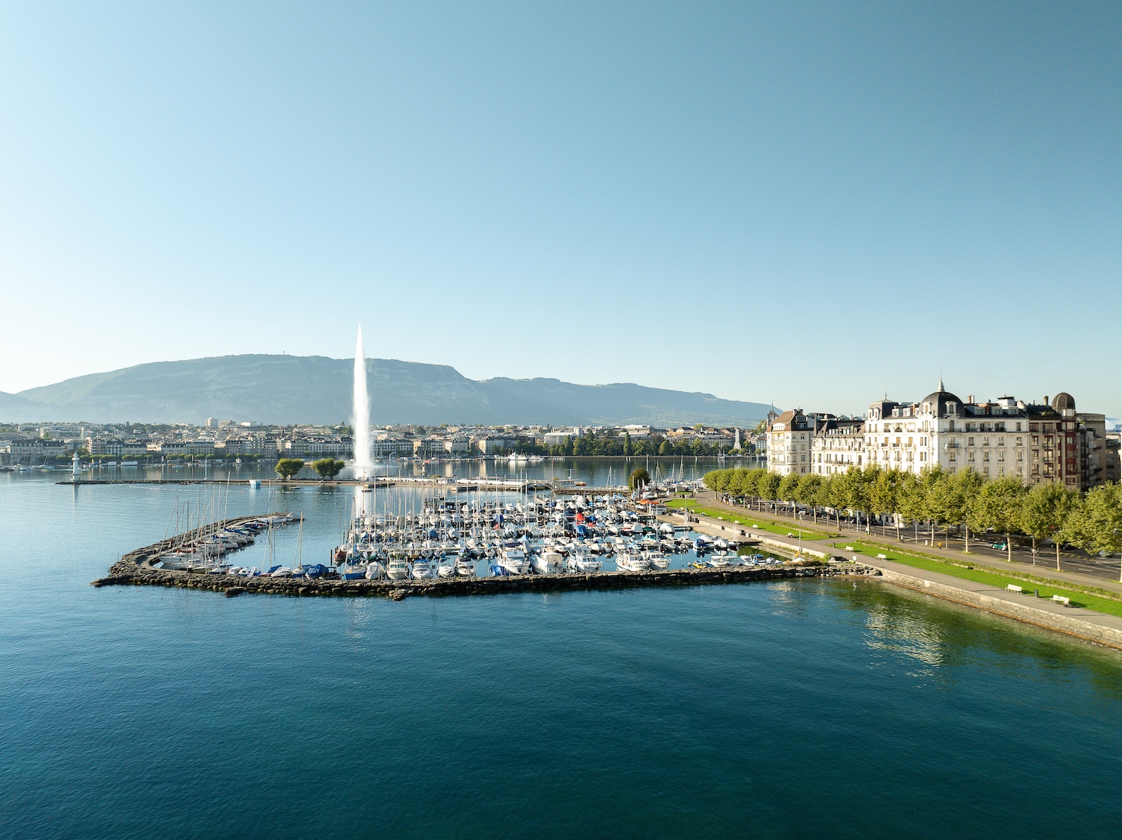 the-woodward-geneva-exterior-lake-view