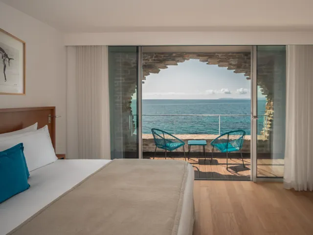 hotel-les-roches-sea-view-suite