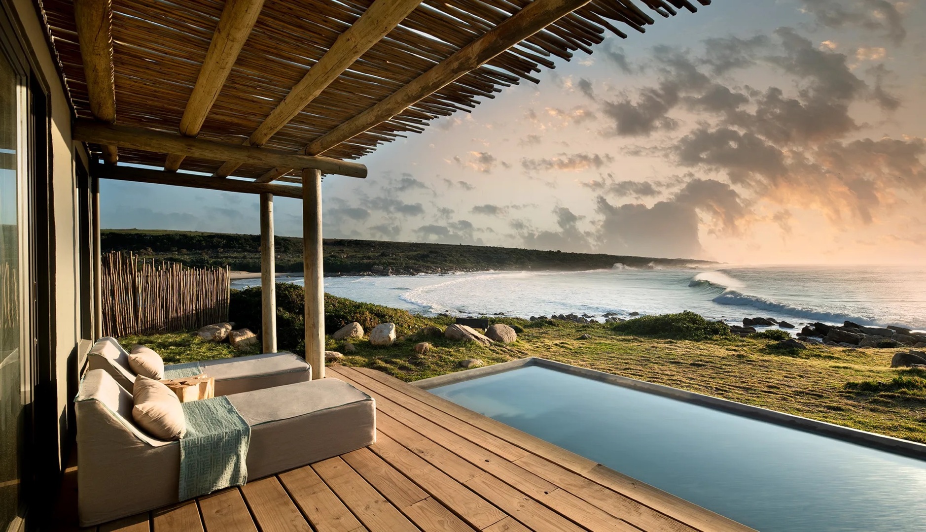 gwegwe-beach-lodge-south-africa